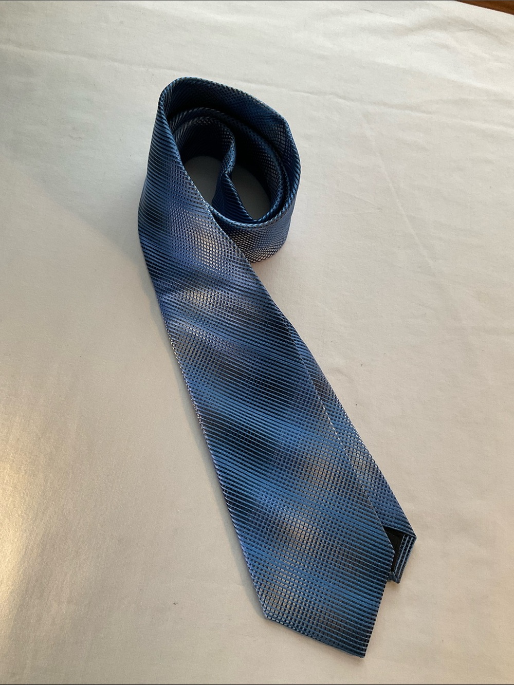 Van Heusen Classic Blue Patterned Silk Men's Neck Tie